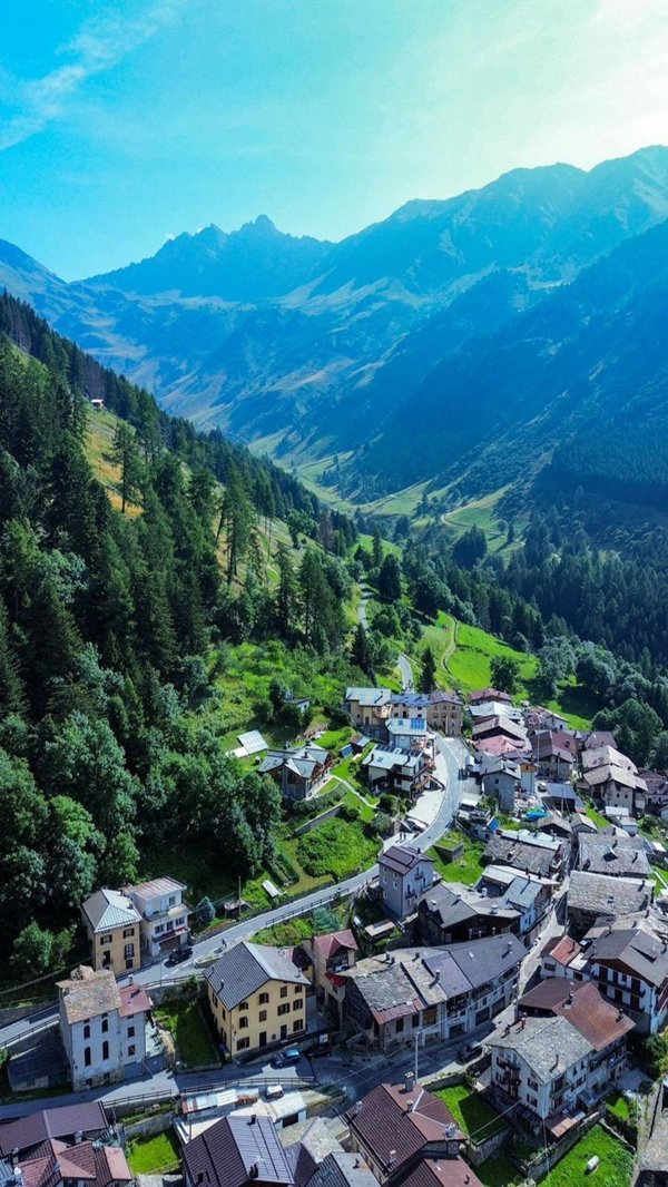 casa indipendente in vendita a Ponte di Legno in zona Pezzo
