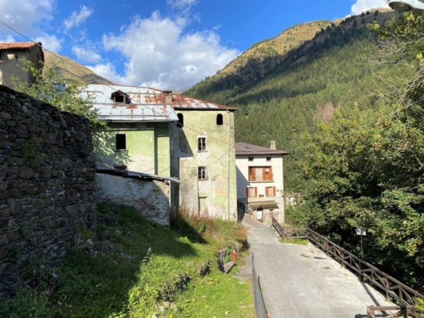 intera palazzina in vendita a Ponte di Legno in zona Precasaglio