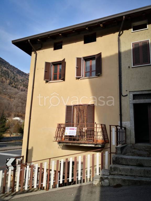 intera palazzina in vendita a Ponte di Legno