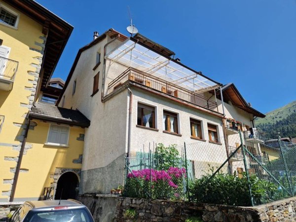 casa indipendente in vendita a Ponte di Legno