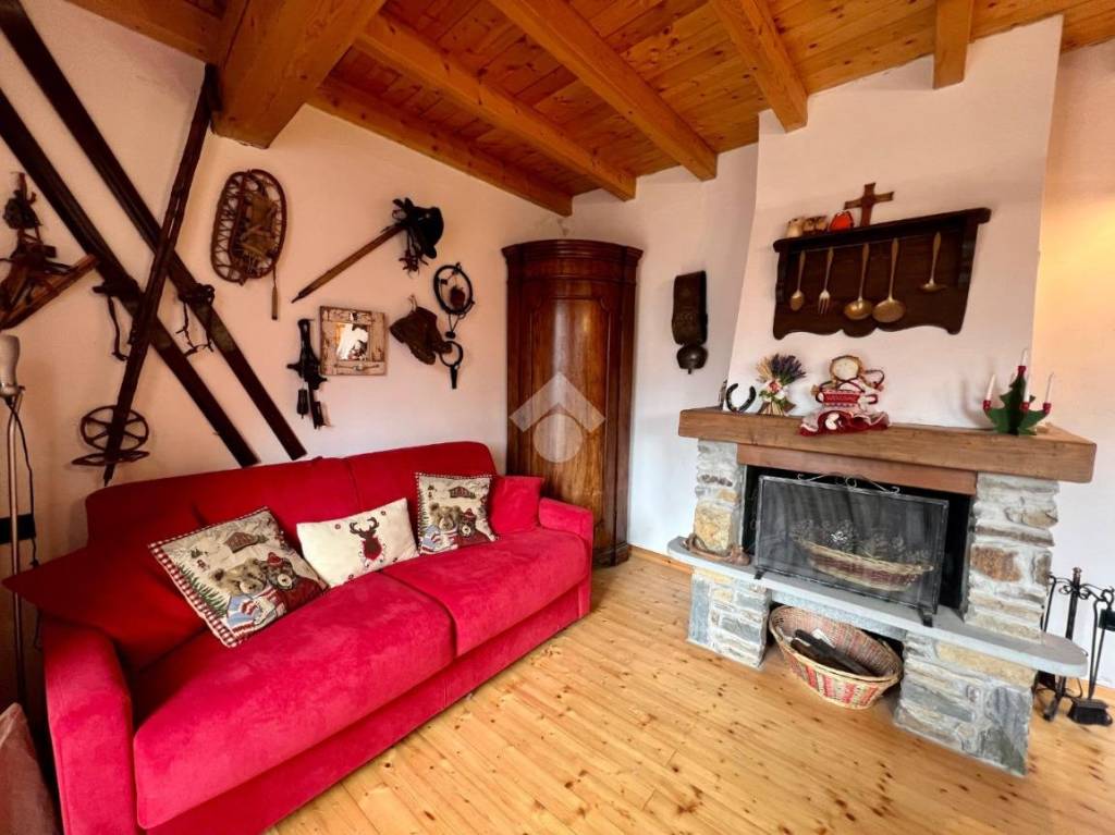 appartamento in vendita a Ponte di Legno in zona Pezzo