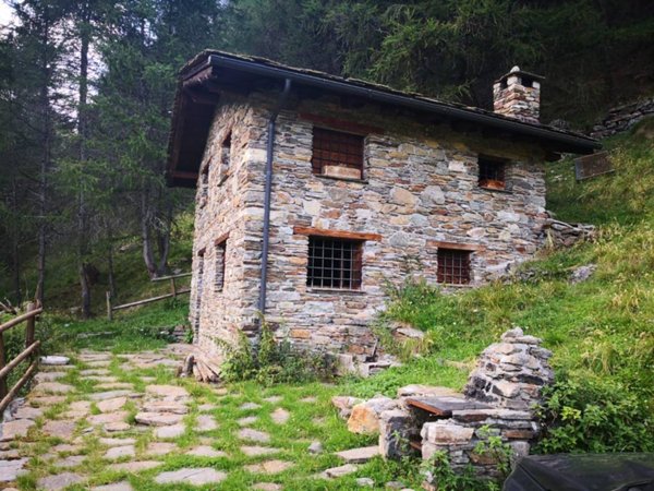 casa indipendente in vendita a Ponte di Legno in zona Precasaglio
