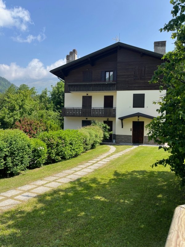 appartamento in vendita a Ponte di Legno in zona Zoanno