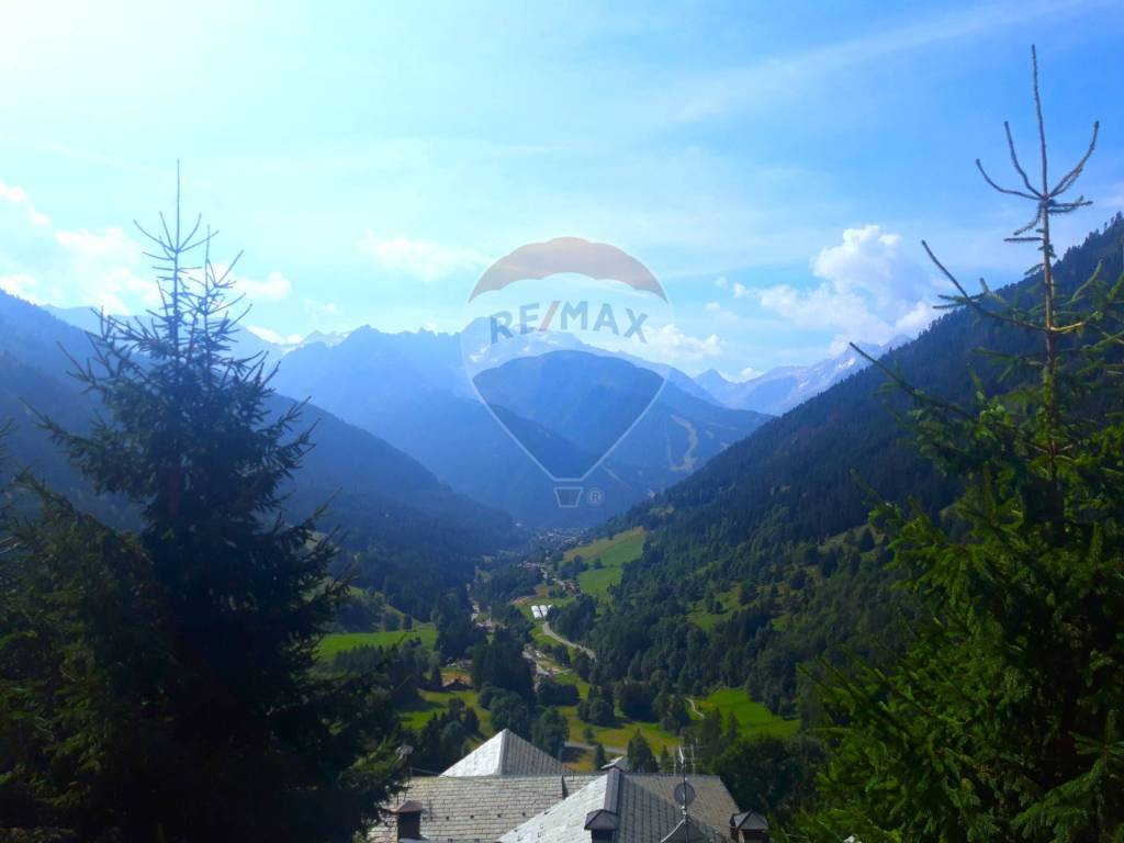 casa indipendente in vendita a Ponte di Legno in zona Pezzo