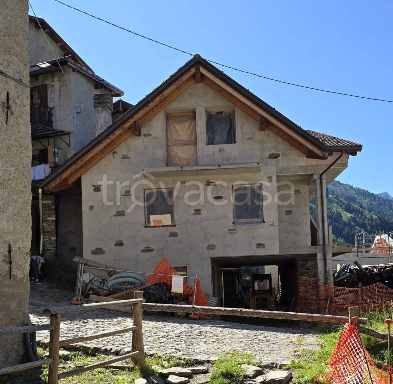 casa indipendente in vendita a Ponte di Legno in zona Pezzo