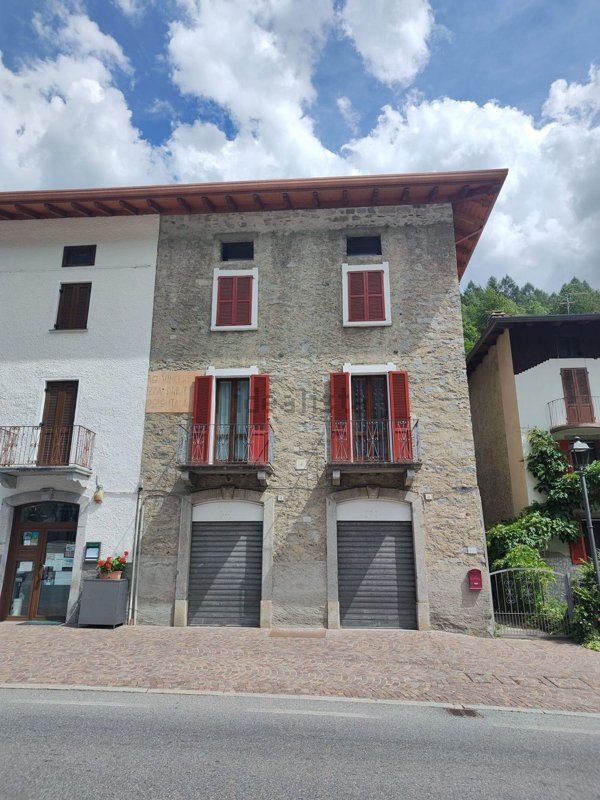 negozio in vendita a Ponte di Legno