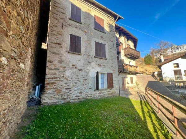 casa indipendente in vendita a Ponte di Legno in zona Pezzo