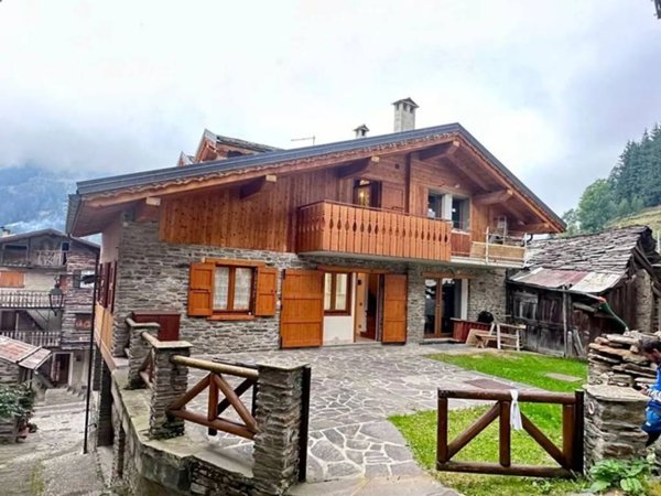 casa indipendente in vendita a Ponte di Legno in zona Pezzo