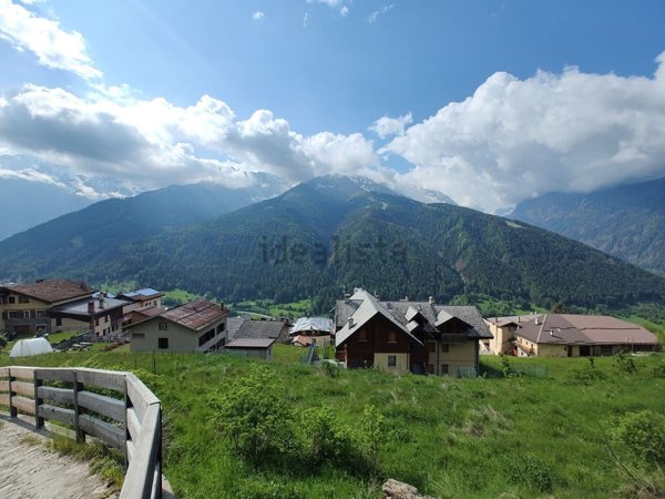 terreno edificabile in vendita a Ponte di Legno