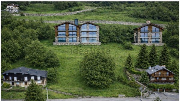 appartamento in vendita a Ponte di Legno in zona Zoanno