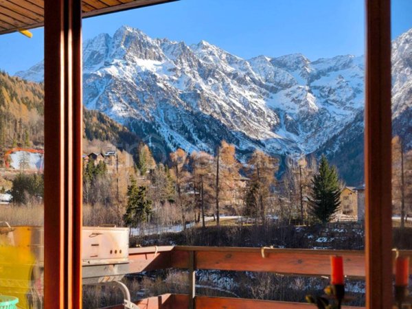 casa indipendente in vendita a Ponte di Legno