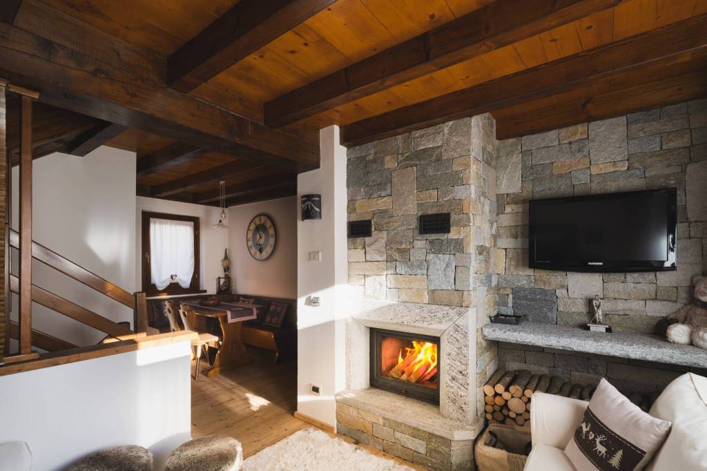 casa indipendente in vendita a Ponte di Legno