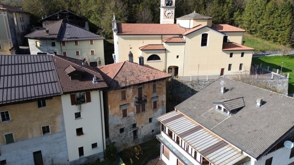 casa indipendente in vendita a Ponte di Legno