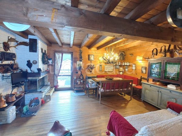 casa indipendente in vendita a Ponte di Legno in zona Precasaglio