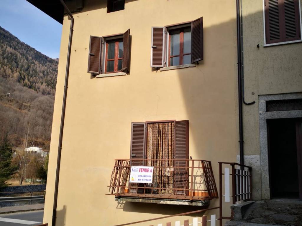 casa indipendente in vendita a Ponte di Legno