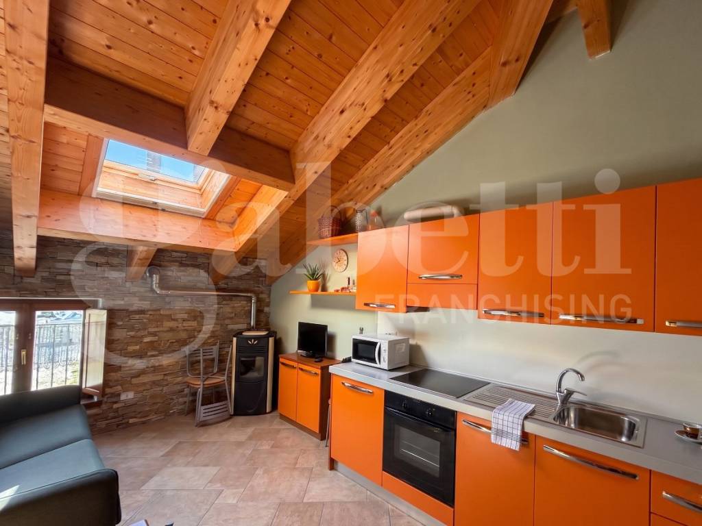 appartamento in vendita a Ponte di Legno in zona Precasaglio