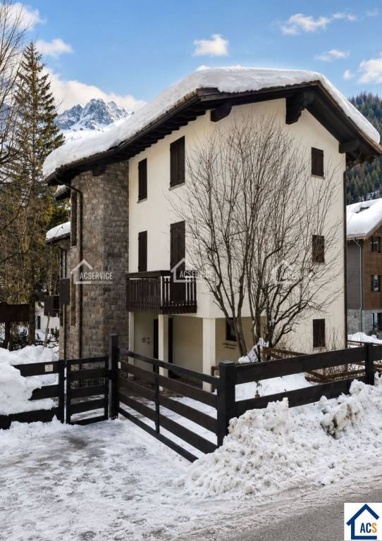 appartamento in vendita a Ponte di Legno in zona Zoanno