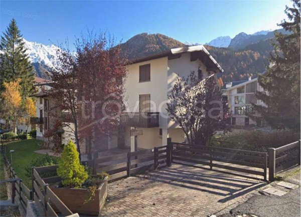 appartamento in vendita a Ponte di Legno in zona Zoanno