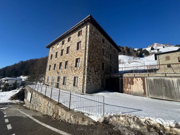 appartamento in vendita a Ponte di Legno in zona Precasaglio