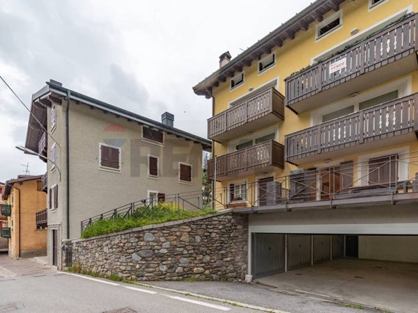 appartamento in vendita a Ponte di Legno in zona Zoanno