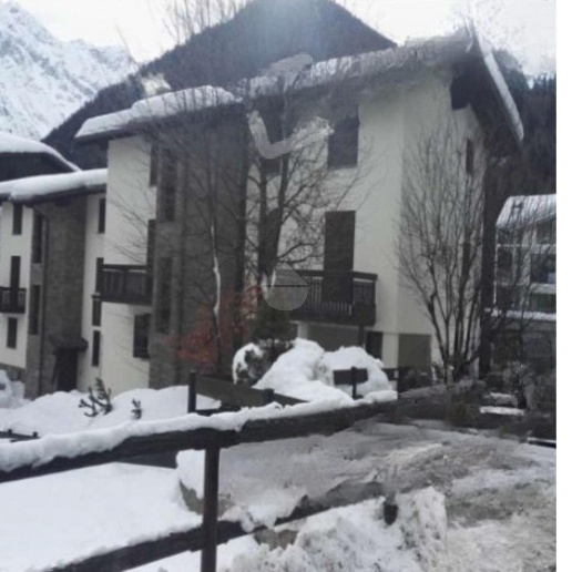 appartamento in vendita a Ponte di Legno in zona Zoanno