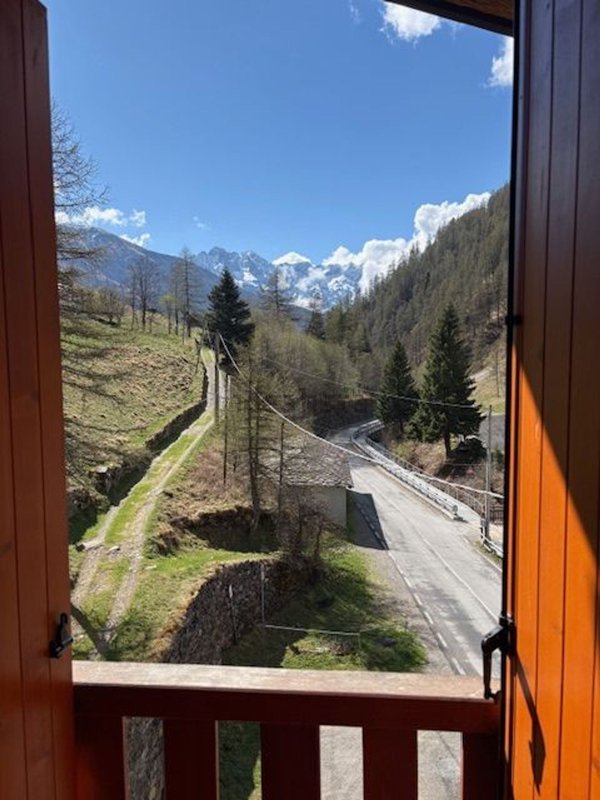 appartamento in vendita a Ponte di Legno in zona Precasaglio