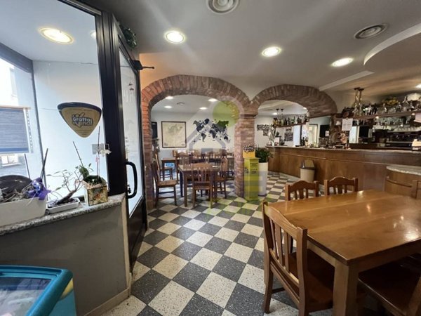 negozio in vendita a Pontevico in zona Torchiera