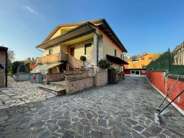 casa indipendente in vendita a Pontevico
