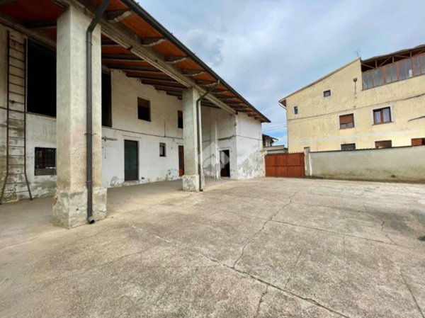 casa indipendente in vendita a Pontevico in zona Torchiera