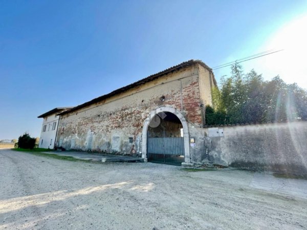 quadrivano in vendita a Pontevico