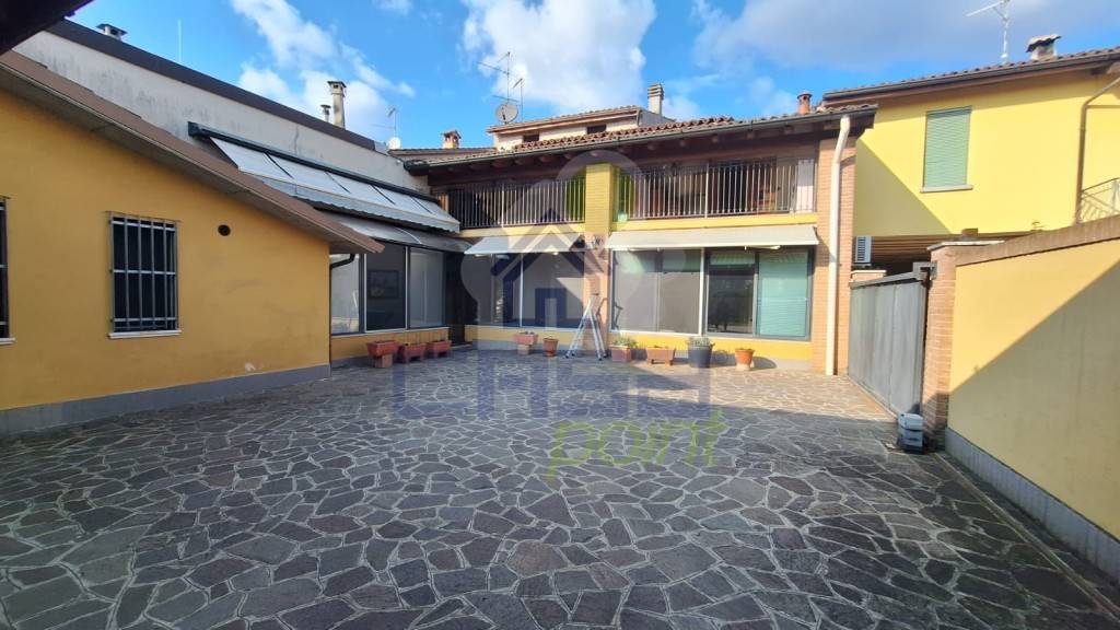 casa indipendente in vendita a Pontevico in zona Torchiera
