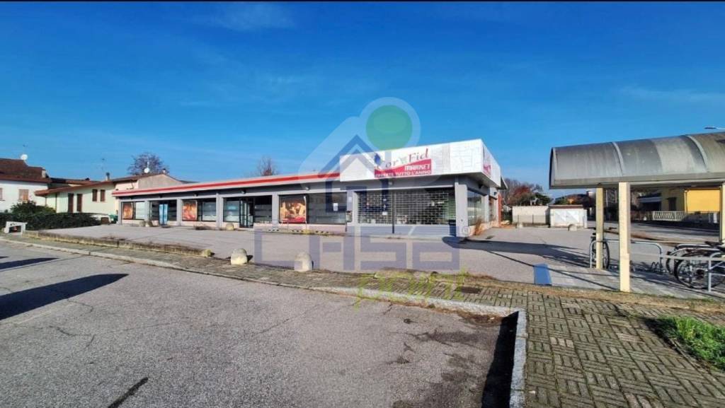 negozio in vendita a Pontevico