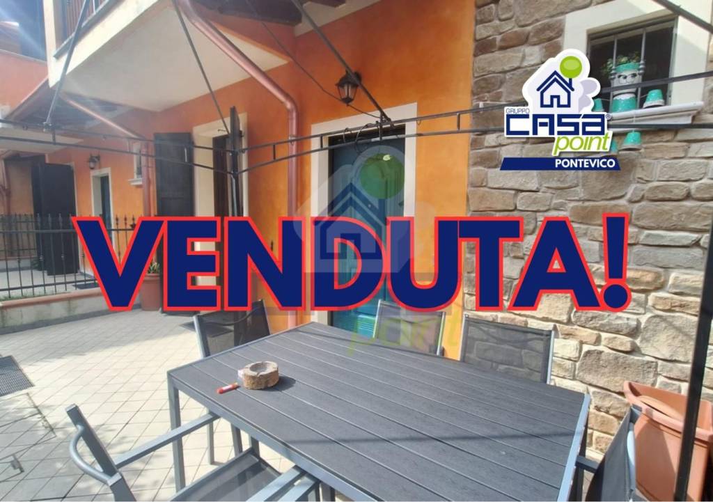 casa indipendente in vendita a Pontevico