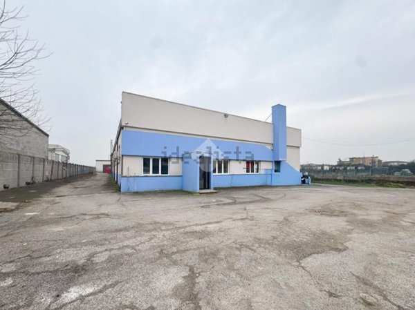 capannone in vendita a Pontevico