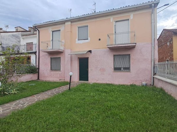 casa indipendente in vendita a Pontevico in zona Bettegno