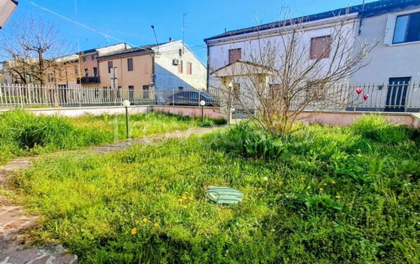 casa indipendente in vendita a Pontevico in zona Bettegno