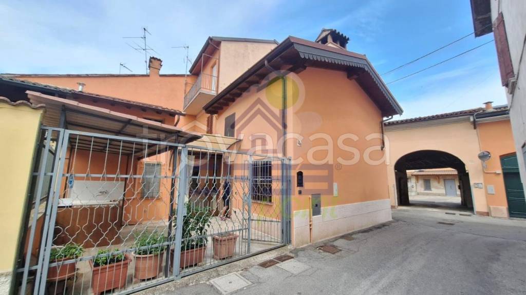 casa indipendente in vendita a Pontevico