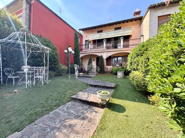 casa indipendente in vendita a Pontevico