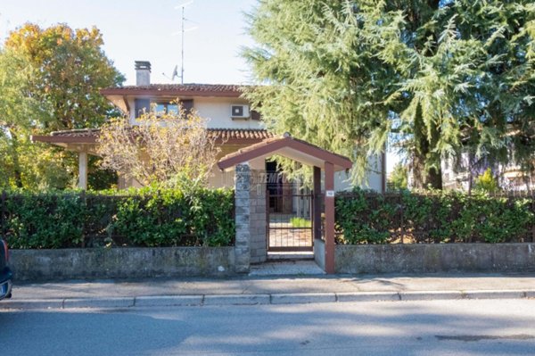 casa indipendente in vendita a Pontoglio