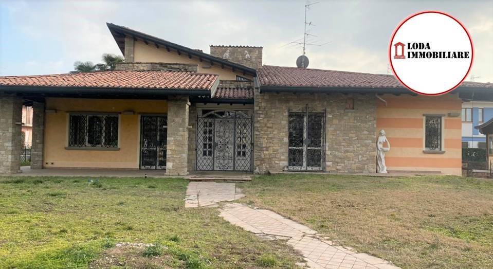 casa indipendente in vendita a Pontoglio