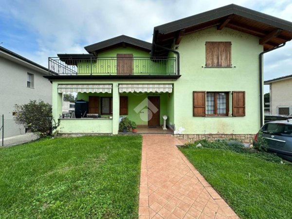 casa indipendente in vendita a Pontoglio