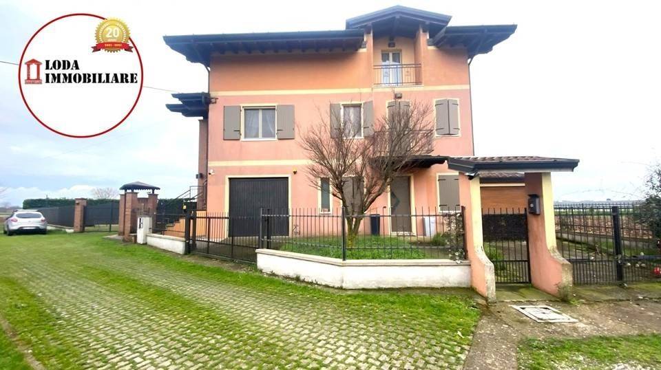 casa indipendente in vendita a Pontoglio