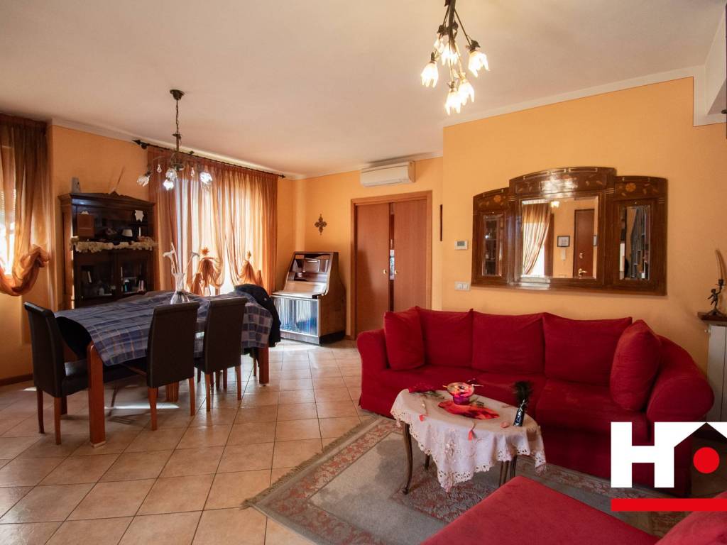 casa indipendente in vendita a Pontoglio