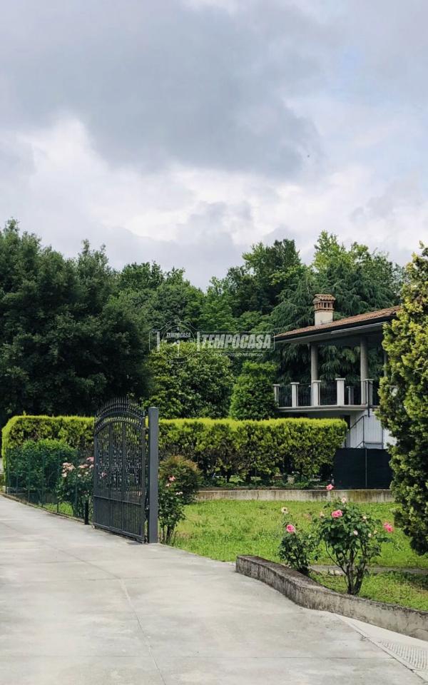 casa indipendente in vendita a Pontoglio