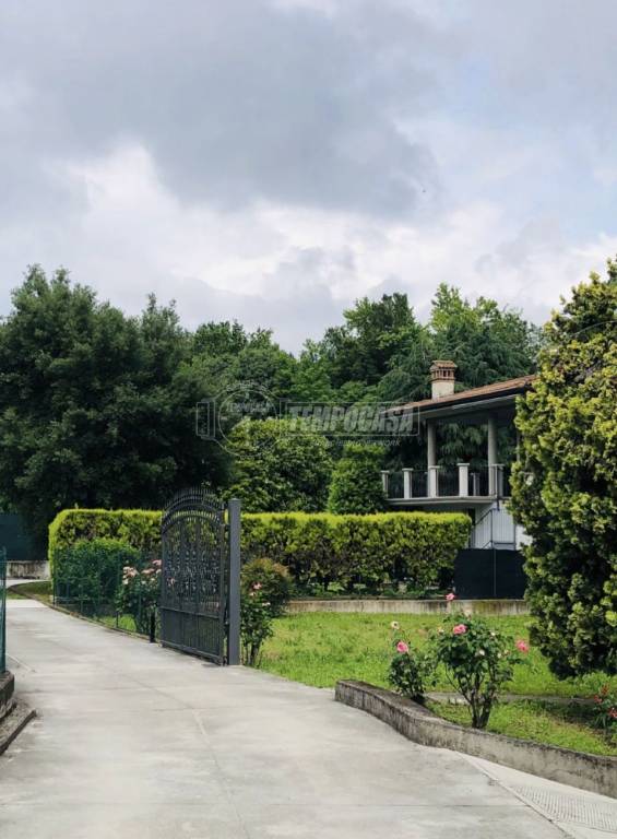 casa indipendente in vendita a Pontoglio