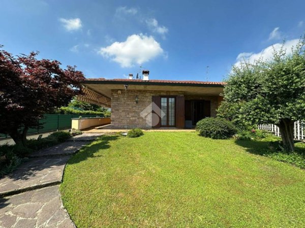 casa indipendente in vendita a Pontoglio