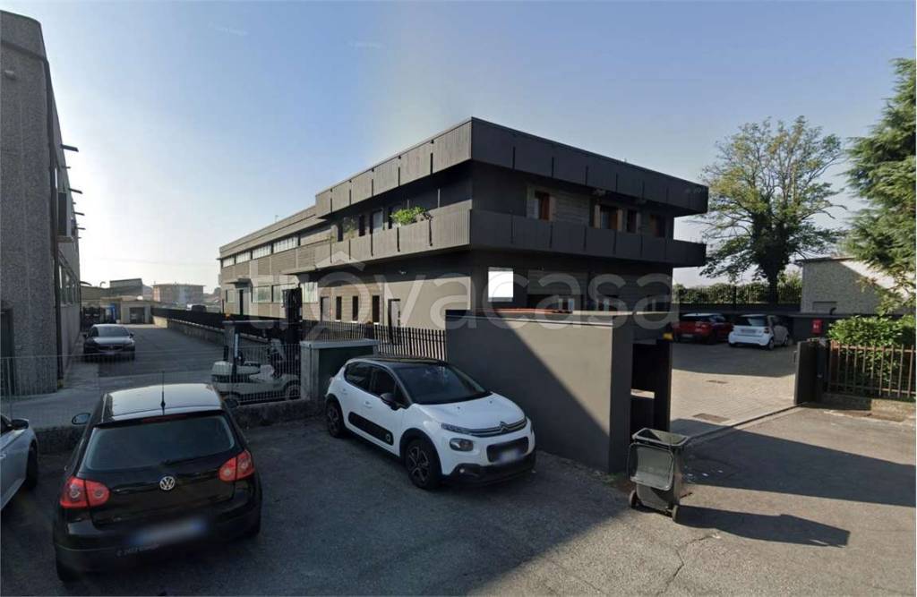 locale di sgombero in vendita a Pontoglio