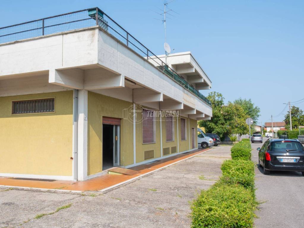 negozio in vendita a Pontoglio