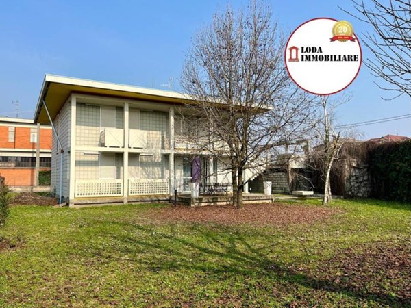 casa indipendente in vendita a Pontoglio