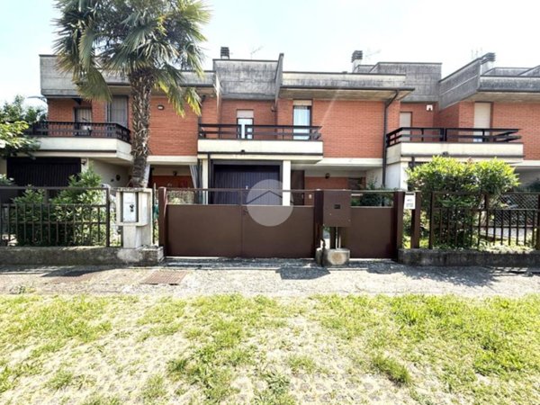 casa indipendente in vendita a Pontoglio